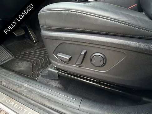 Used 2024 Kia Sorento SX image 5