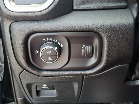 Used 2023 RAM 1500 Big Horn AWD/4WD image 25