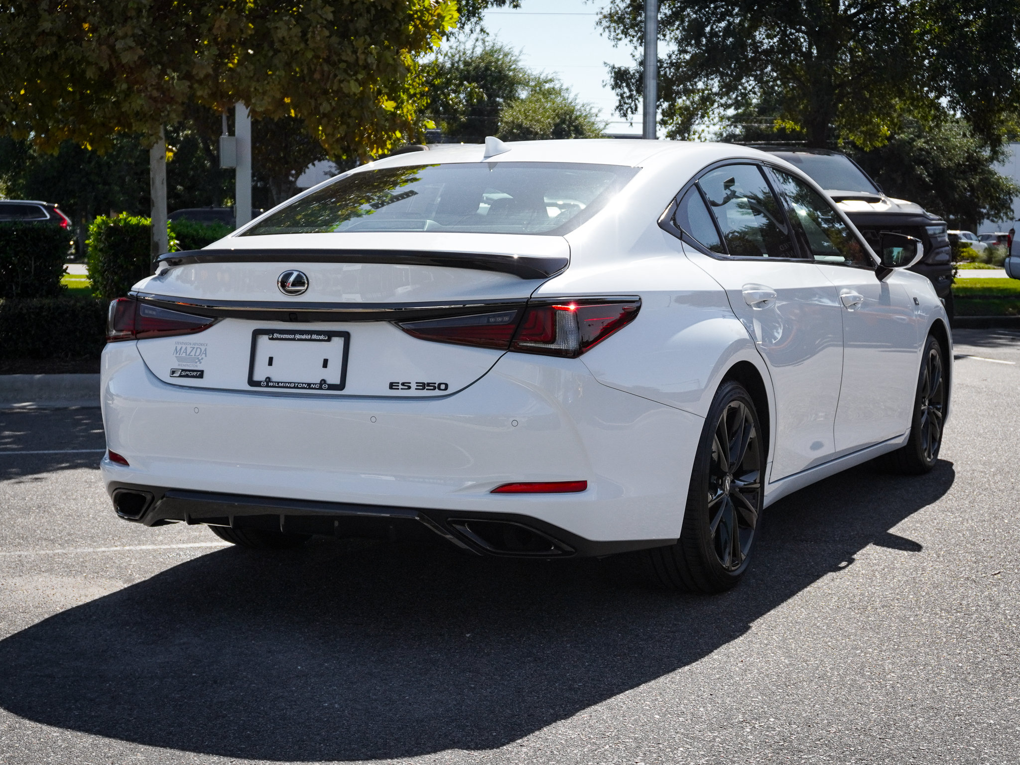 Used 2025 Lexus ES 350 F Sport w/ Accessory Package (Z1) FWD image 10