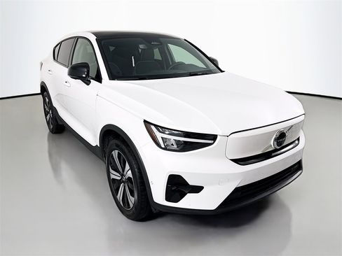 Used 2023 Volvo C40 P8 Recharge Plus image 7