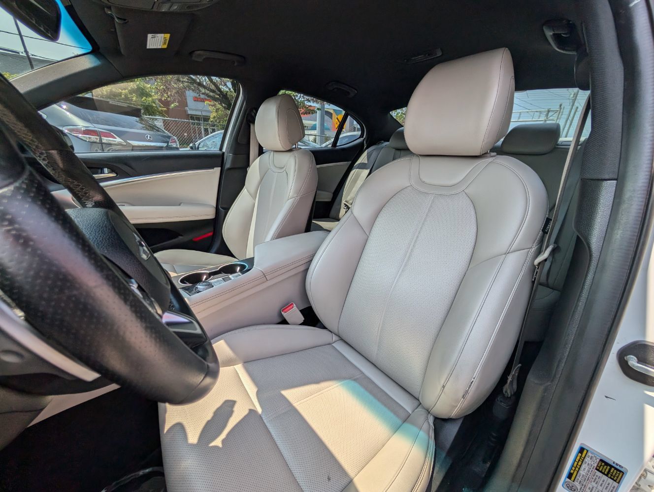 Used 2022 Genesis G70 2.0T RWD image 16