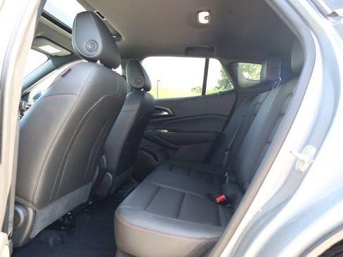 Used 2024 Chevrolet Trax RS w/ Sunroof Package FWD image 29