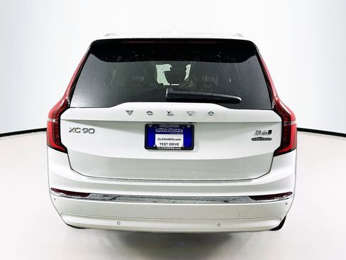 Used 2026 Volvo XC90 B6 Plus w/ Protection Package Premier AWD/4WD image 15