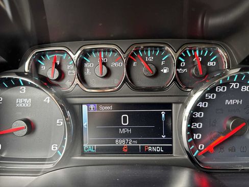 Used 2018 Chevrolet Silverado 1500 LT w/ All Star Edition AWD/4WD image 10