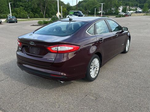 Used 2013 Ford Fusion SE FWD image 3