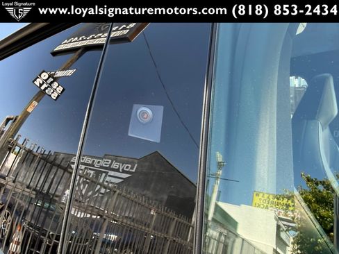 Used 2024 Tesla Cybertruck AWD Crew Cab image 33