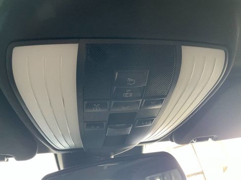 Used 2010 Mercedes-Benz E 350 E 350 Luxury 4MATIC AWD 4dr Se image 37