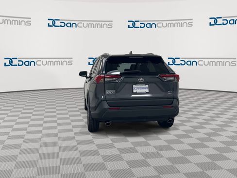 Used 2023 Toyota RAV4 XLE AWD/4WD image 7