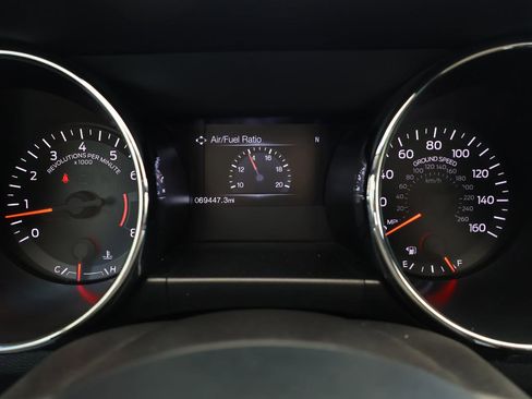 Used 2015 Ford Mustang GT RWD image 26
