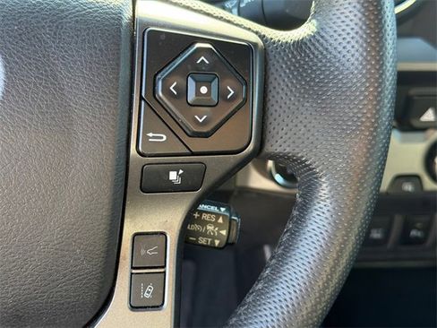 Used 2022 Toyota Tacoma TRD Sport image 25