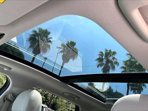 Certified 2023 Kia Sorento SX Prestige AWD/4WD image 12
