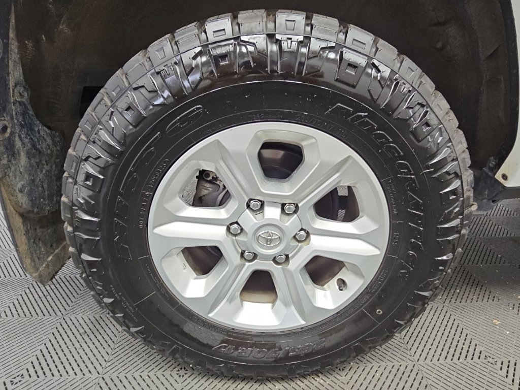 Used 2024 Toyota 4Runner SR5 Premium w/ Moonroof Package RWD image 50