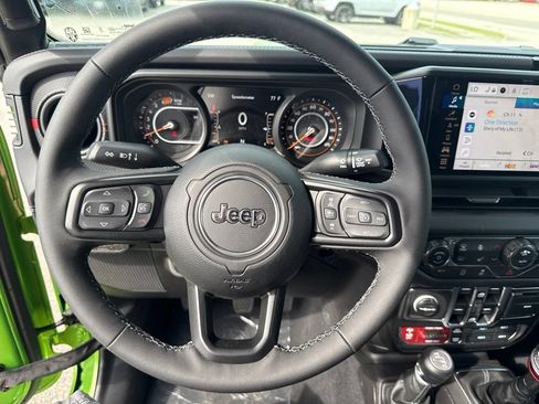 New 2026 Jeep Wrangler Unlimited Rubicon AWD/4WD image 10