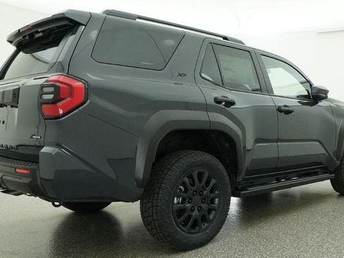 New 2026 Toyota 4Runner SR5 image 18