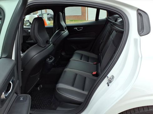 Certified 2022 Volvo S60 B5 R-Design image 12