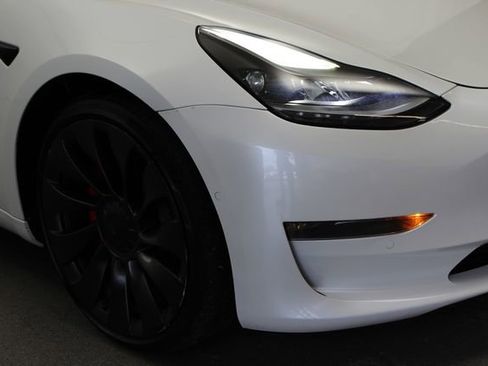Used 2021 Tesla Model 3 Performance image 4
