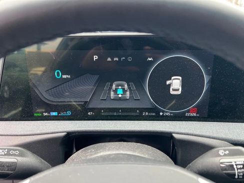 Certified 2022 Kia EV6 Wind image 17