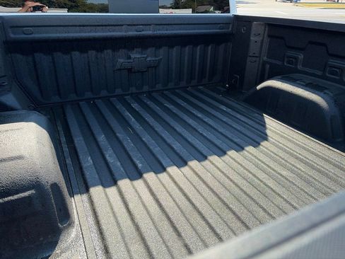 Used 2025 Chevrolet Silverado 1500 LTZ AWD/4WD image 11