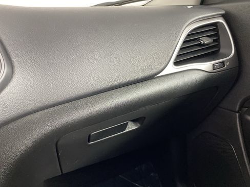 Used 2022 Jeep Cherokee Latitude Lux image 34