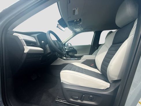New 2026 Mitsubishi Outlander SE FWD image 22