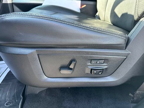 Used 2015 RAM 1500 Laramie w/ Convenience Group AWD/4WD image 18