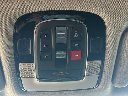 Used 2023 Hyundai Palisade Limited FWD image 31