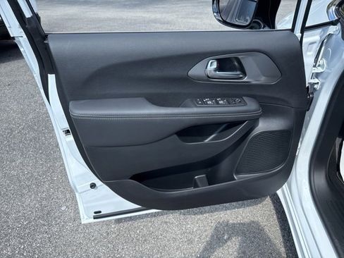 New 2026 Chrysler Voyager LX image 15