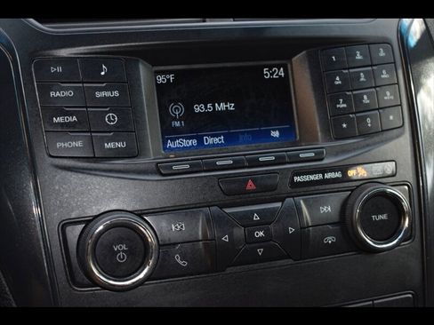 Used 2018 Ford Explorer FWD image 10