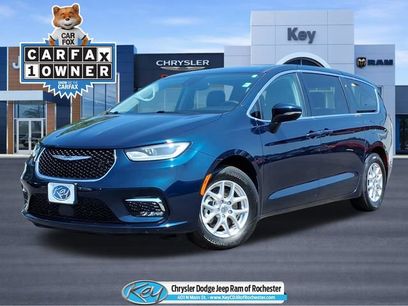 Used 2023 Chrysler Pacifica Touring-L