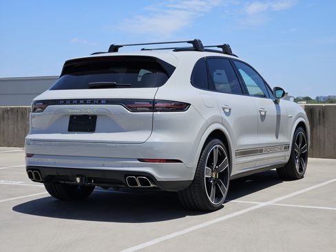 Certified 2023 Porsche Cayenne Turbo S AWD/4WD image 8
