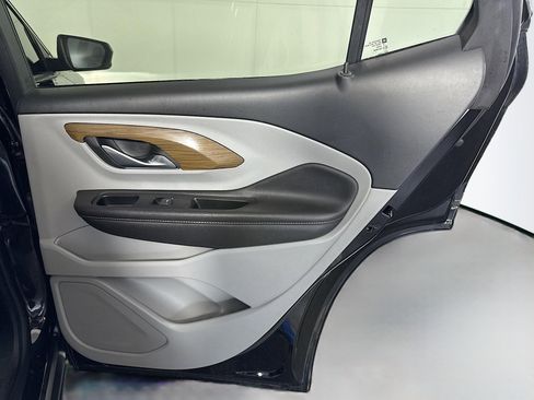 Used 2018 GMC Terrain SLE image 28