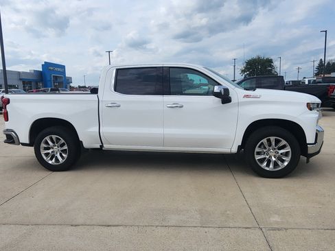 Used 2021 Chevrolet Silverado 1500 LTZ w/ Z71 Off-Road Package AWD/4WD image 4
