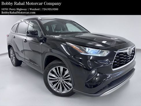 Used 2020 Toyota Highlander Platinum AWD/4WD image 1