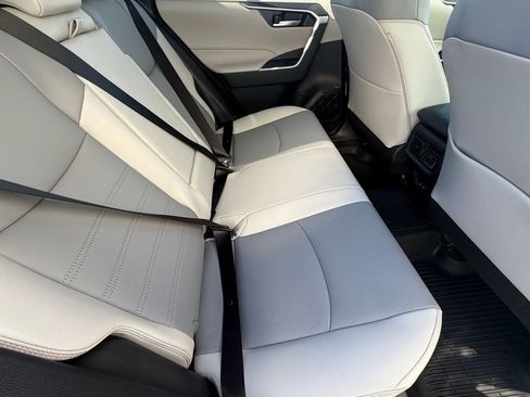 Certified 2025 Toyota RAV4 XLE Premium image 32