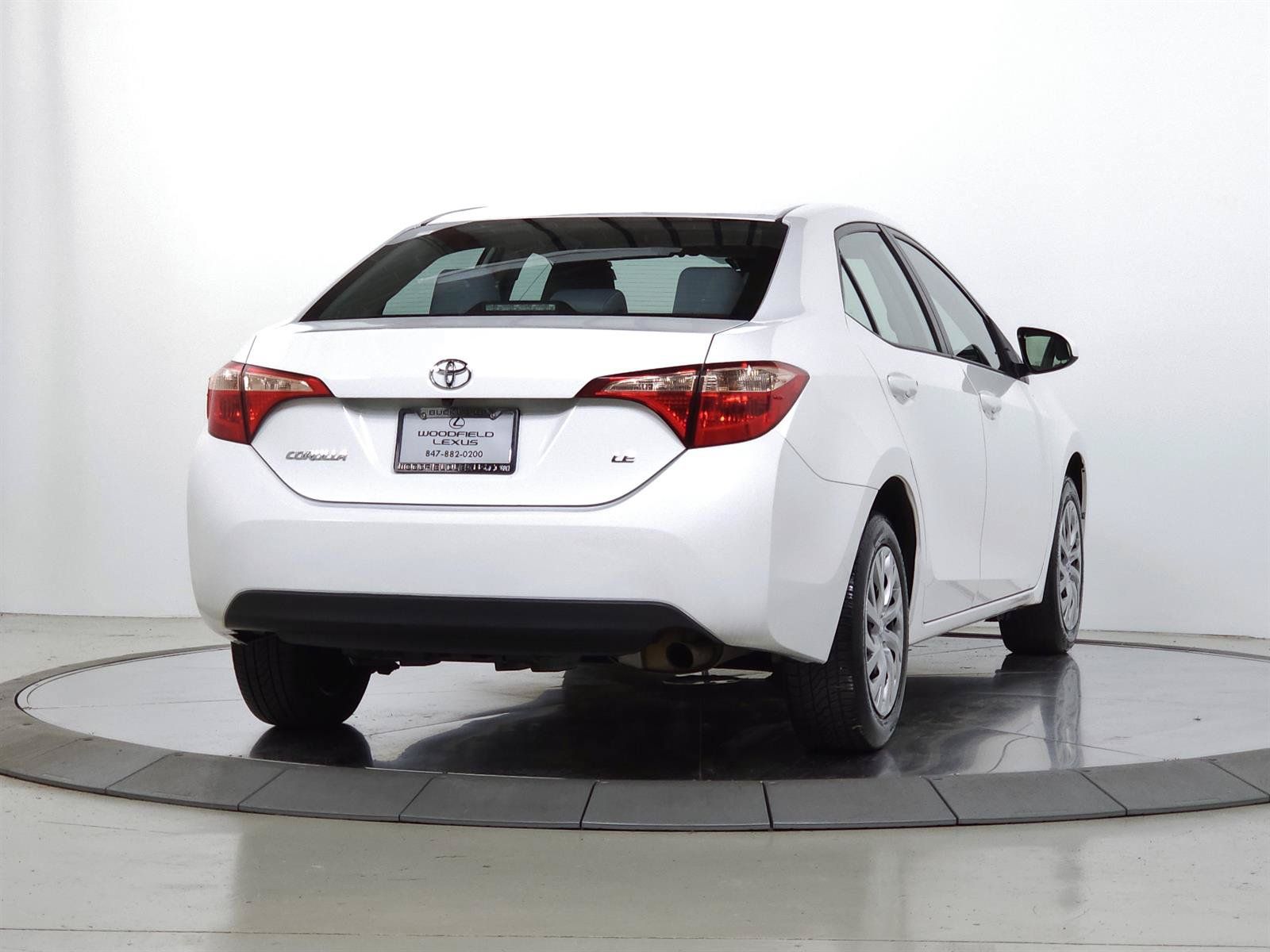 Used 2018 Toyota Corolla LE FWD image 9