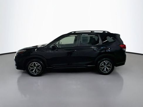 Used 2023 Subaru Forester Premium AWD/4WD image 6