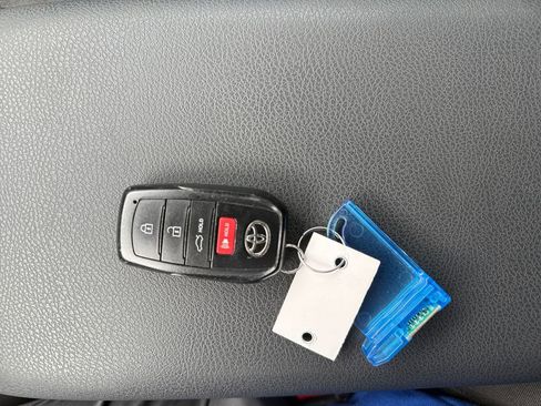 Used 2025 Toyota Camry LE FWD image 30