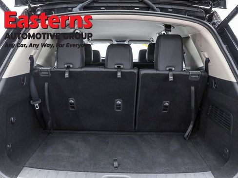 Used 2022 Nissan Pathfinder SL image 9