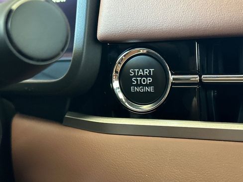 New 2025 Mitsubishi Outlander SEL image 21