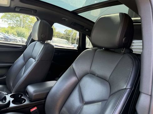 Certified 2023 Porsche Macan S AWD/4WD image 14