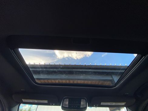 Used 2022 Dodge Durango R/T w/ Blacktop Package image 18