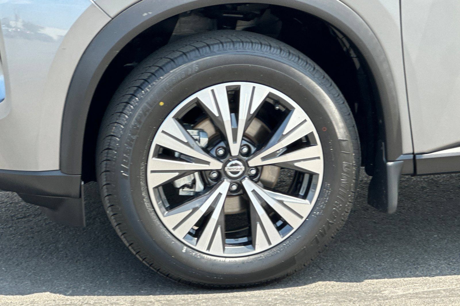 Used 2021 Nissan Rogue SV AWD/4WD image 25