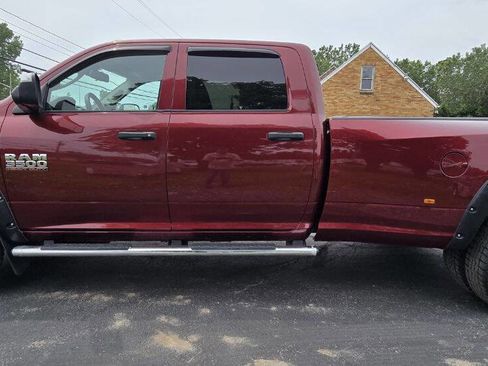 Used 2016 RAM 3500 Tradesman w/ Chrome Appearance Group AWD/4WD image 2