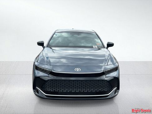 New 2026 Toyota Crown Platinum AWD/4WD image 9