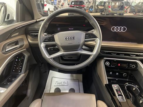 Used 2025 Audi Q5 Premium Plus w/ Premium Plus AWD/4WD image 19