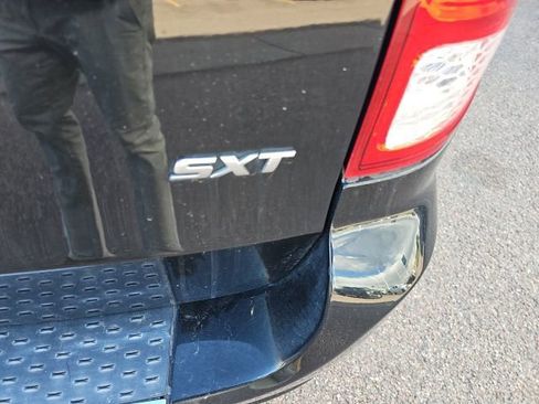 Used 2020 Dodge Grand Caravan SXT FWD image 5