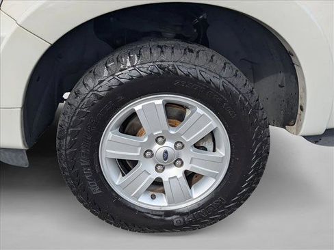 Used 2008 Ford Explorer XLT image 21