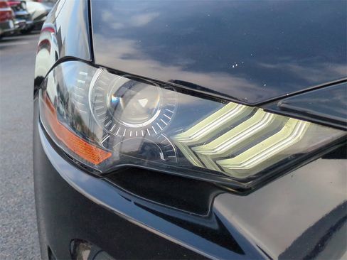 Used 2020 Ford Mustang Coupe image 10