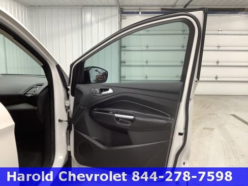 Used 2018 Ford Escape Titanium image 10