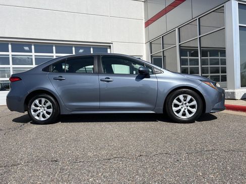 Used 2025 Toyota Corolla LE FWD image 16